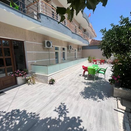 Hotel Villa Flowers Vlorë エクステリア 写真